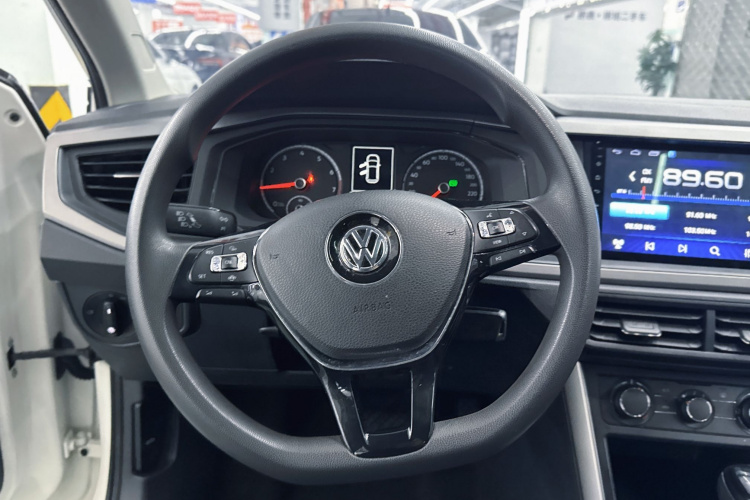 大众 Polo 2019款 Plus 1.5L 自动全景乐享版中控内饰7005