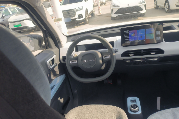 吉利银河 2024款 熊猫mini 200km 耐力熊中控内饰13
