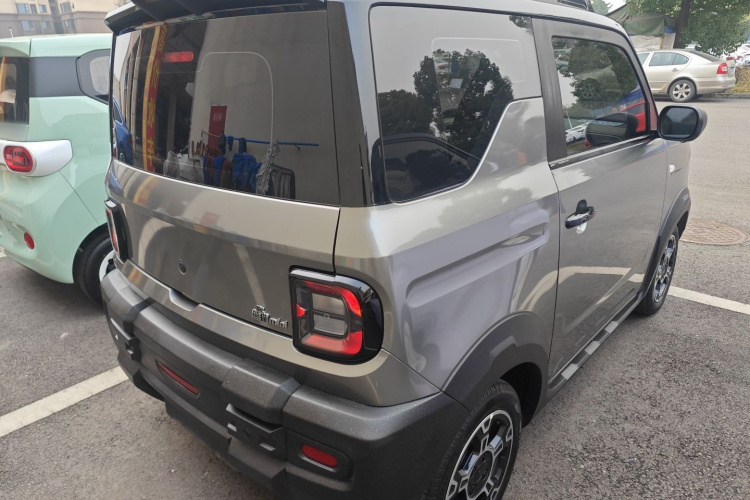 吉利银河 2025款 210km 熊猫骑士车身外观7