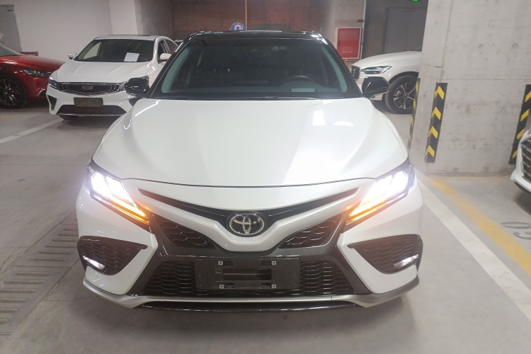 丰田 凯美瑞 2021款 2.5S 锋尚版车身外观2