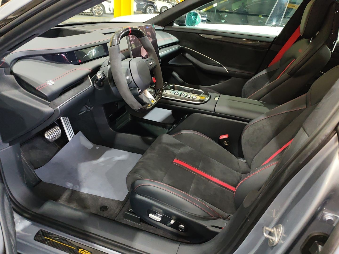 小米汽车 小米SU7 Ultra 2025款 Ultra