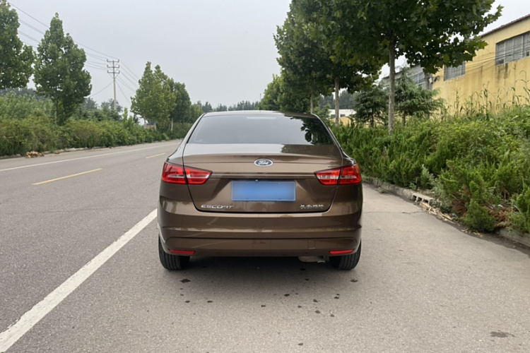 福特 福睿斯 2015款 1.5L 手动舒适型车身外观6006