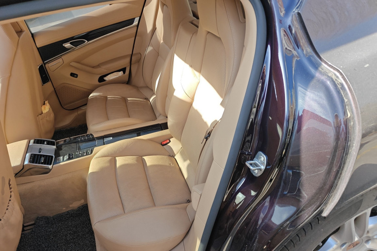 保时捷 2014款 Panamera 4 3.0T中控内饰7004