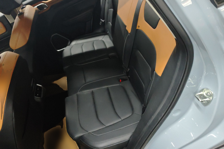 吉利汽车 吉利icon 2020款 1.5TD i6 BSG中控内饰21