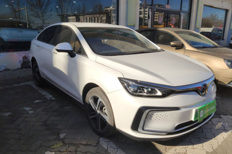 北京汽车 北京EU5 2018款 R550 智潮版车身外观3