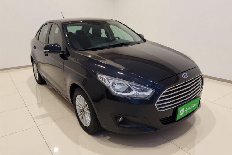 福特 福睿斯 2015款 1.5L 手动舒适型车身外观3