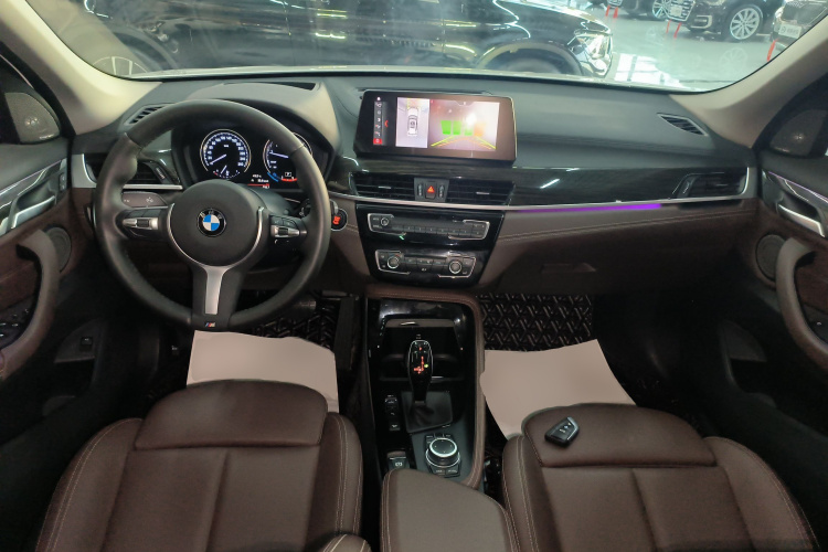 宝马X1 2020款 xDrive25Li 尊享型中控内饰12