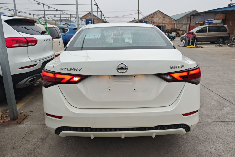 日产 轩逸 2022款 1.6L XL CVT悦享版车身外观6004