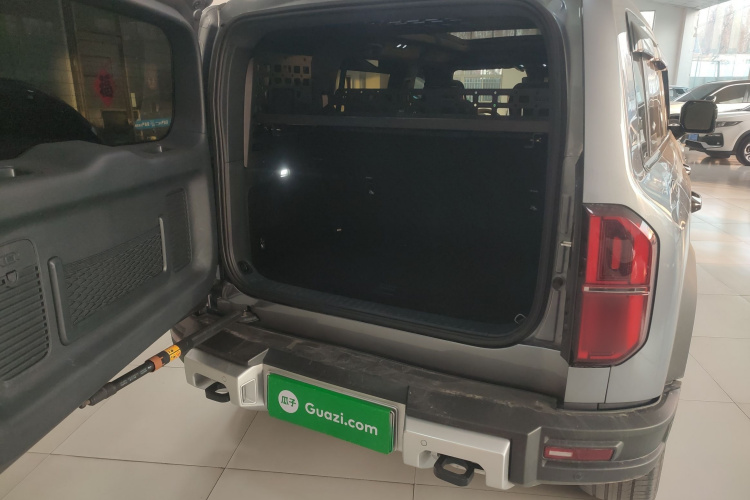 方程豹 豹5 2023款 云辇旗舰版机舱底盘23