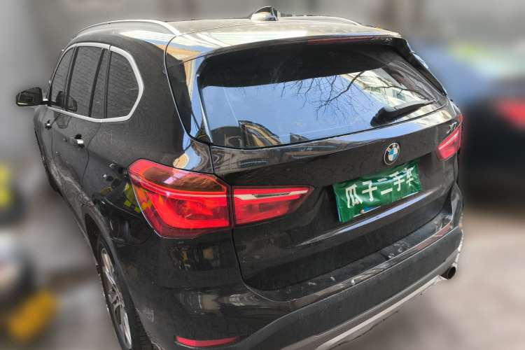 宝马X1 2016款 sDrive20Li 豪华型车身外观5