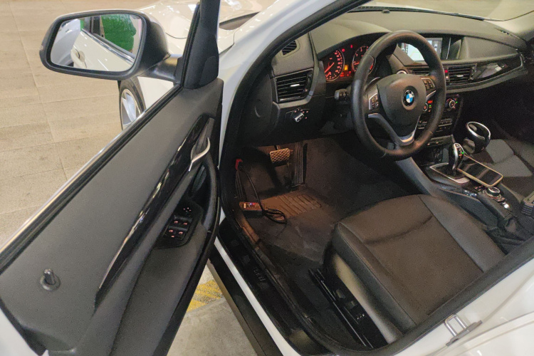 宝马X1 2015款 sDrive18i 领先晋级版中控内饰20