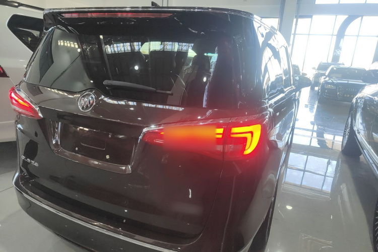 别克GL8 2017款 ES 28T 尊享型 国V车身外观7