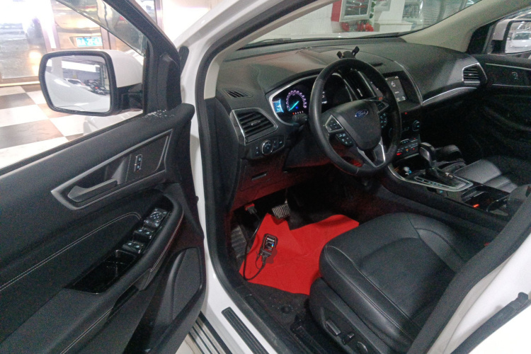 福特 锐界 2018款 EcoBoost 245 两驱豪锐型 7座 国V中控内饰7003