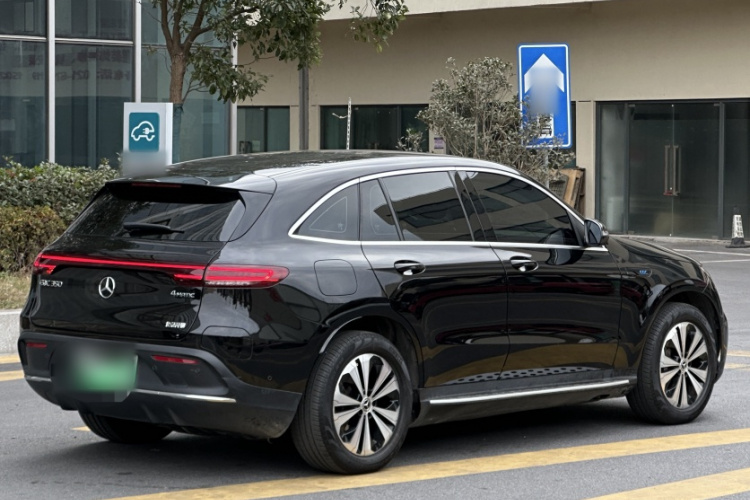 奔驰EQC 2022款 EQC 350 4MATIC车身外观6008