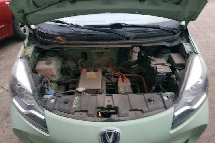 长安欧尚 奔奔E-Star 2021款 国民版 心悦版 磷酸铁锂（31.18kWh）机舱底盘24