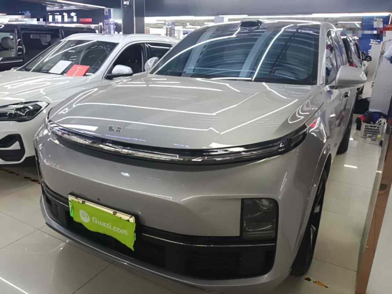 理想汽车 理想L8 2023款 Max(2)