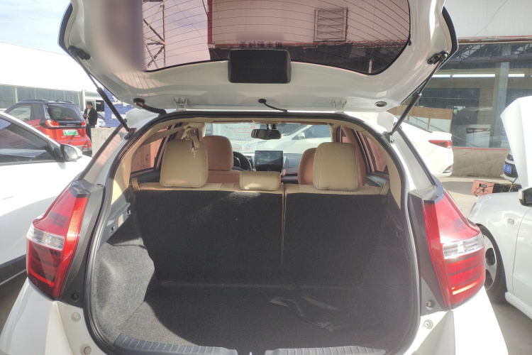 丰田 YARiS L 致炫 2016款 改款 1.5GS CVT锐动版机舱底盘23