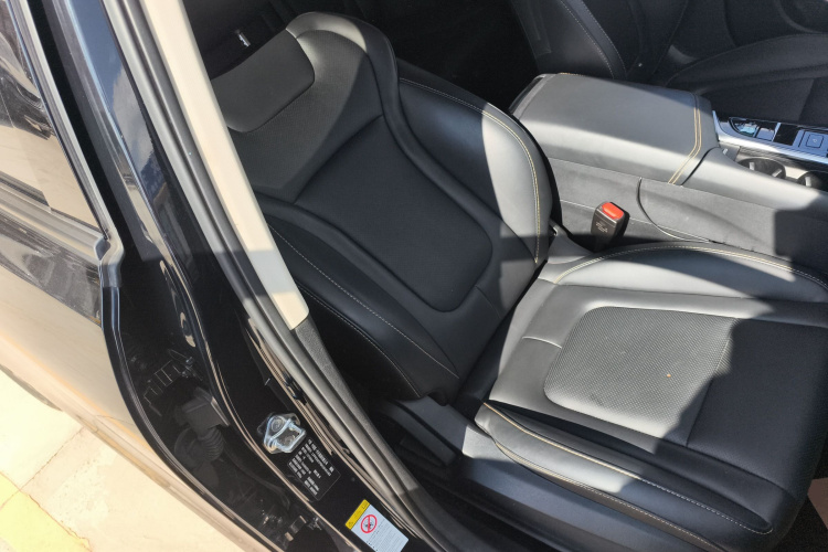 奔腾B70 2022款 第三代 1.5T 自动尊享型局部细节41