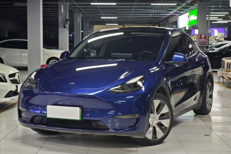 特斯拉 Model Y 2021款 标准续航后驱版车身外观1