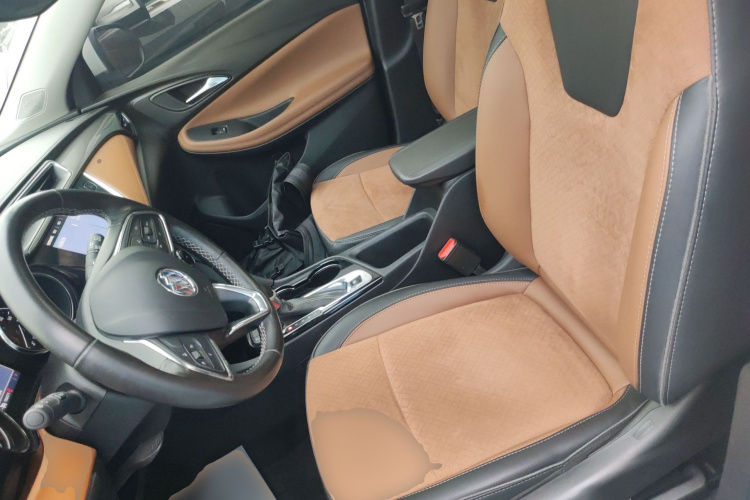 别克 昂科拉GX 2022款 332T CVT两驱豪华型中控内饰19