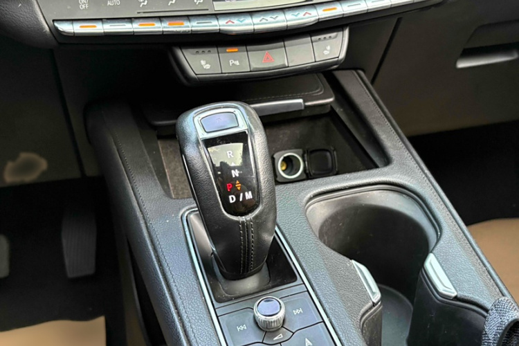 凯迪拉克XT4 2018款 28T 两驱领先型中控内饰7005