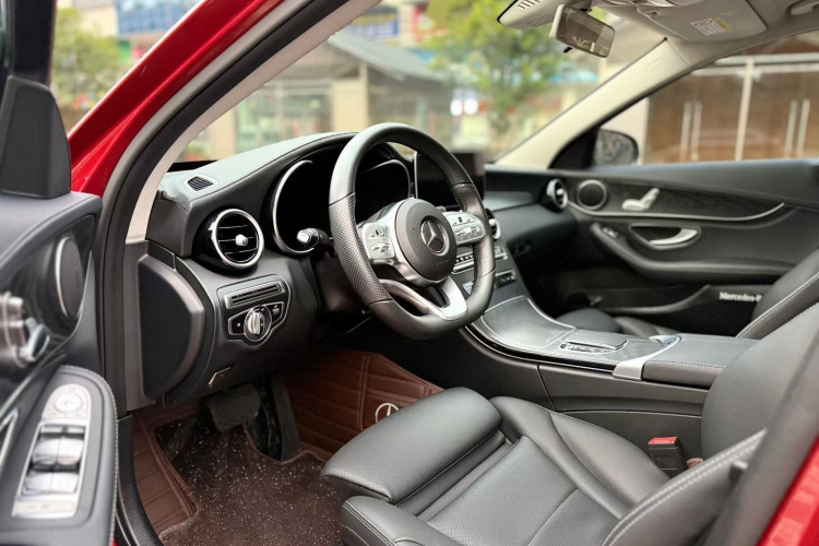 奔驰C级 2020款 改款 C 200 L 时尚型运动版中控内饰7002