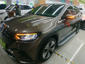 奔驰EQE SUV 2023款 350 4MATIC 豪华版