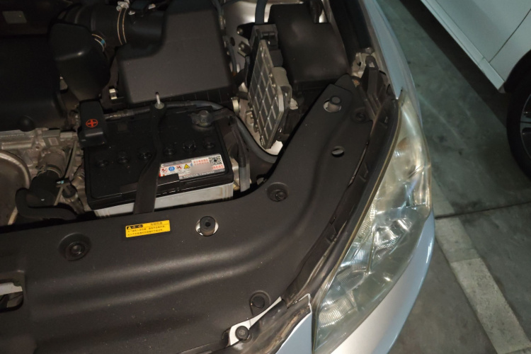 丰田 RAV4荣放 2011款 2.0L 自动豪华版局部细节9007