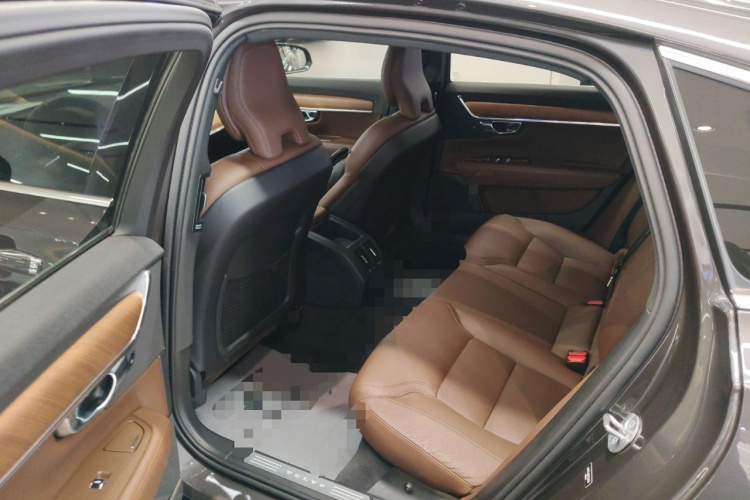 沃尔沃S90 2023款 B5 智逸豪华版中控内饰21