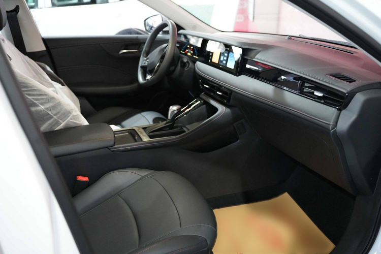 荣威i5 2023款 1.5L CVT豪华版中控内饰7009