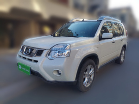 日产 奇骏 2012款 2.5L CVT豪华版 4WD