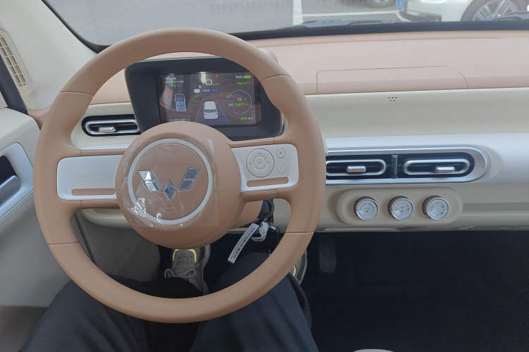 五菱汽车 宏光MINIEV 2024款 第三代 215km 青春版中控内饰12