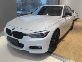 宝马3系 2019款 320i M运动曜夜版