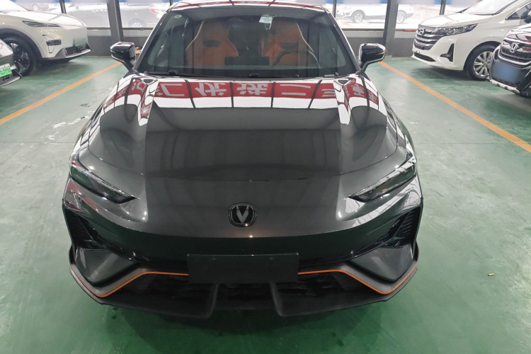 长安UNI-V 2025款 第三代 2.0T 劲擎型车身外观6001