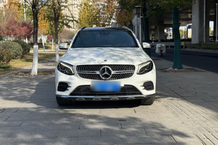奔驰GLC 2018款 GLC 260 4MATIC 豪华型车身外观2