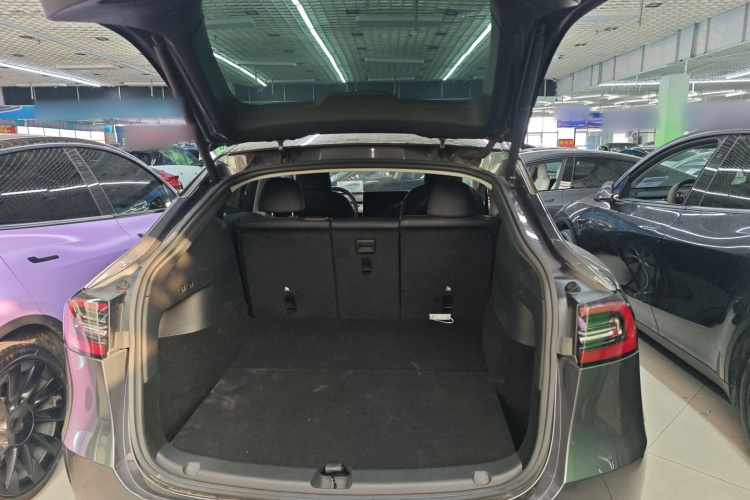 特斯拉 Model Y 2021款 长续航全轮驱动版机舱底盘23