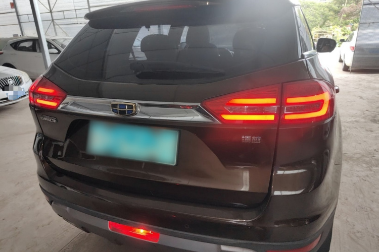 吉利汽车 博越 2016款 1.8TD 自动智尊型车身外观6004