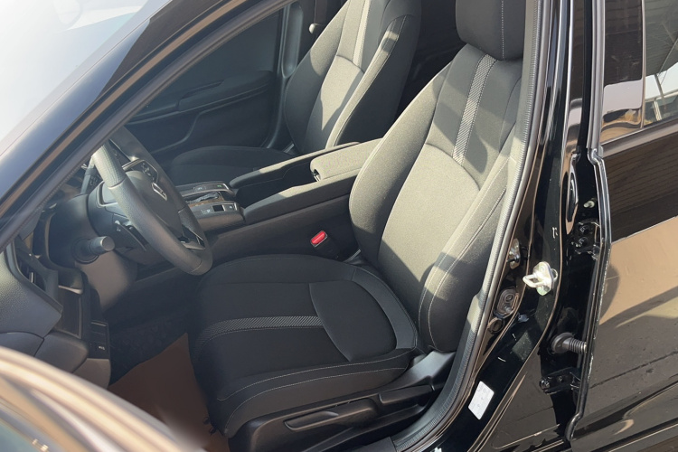 本田 思域 2021款 HATCHBACK 220TURBO CVT潮酷控局部细节19