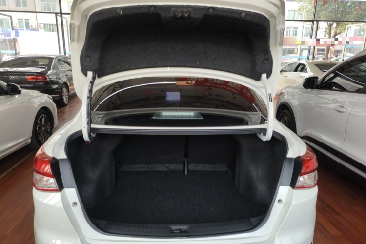 日产 蓝鸟 2020款 1.6L CVT炫酷版局部细节23