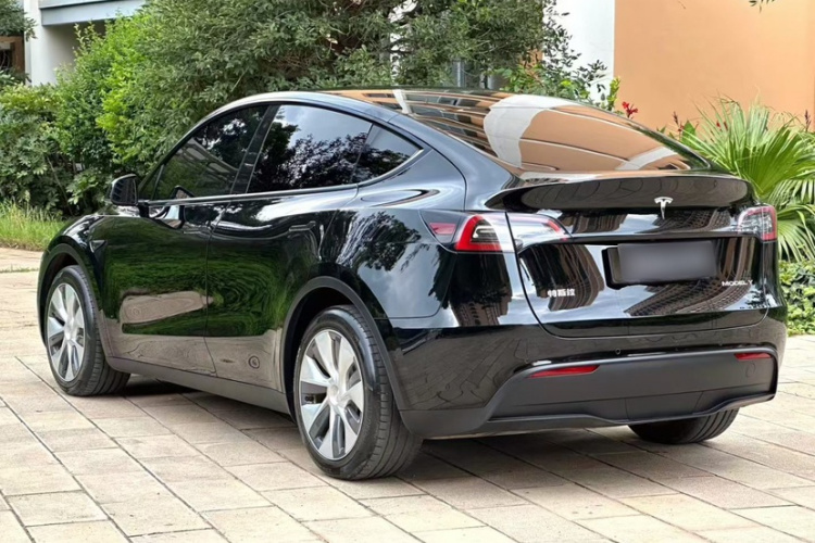 特斯拉 Model Y 2022款 改款 后轮驱动版车身外观6003