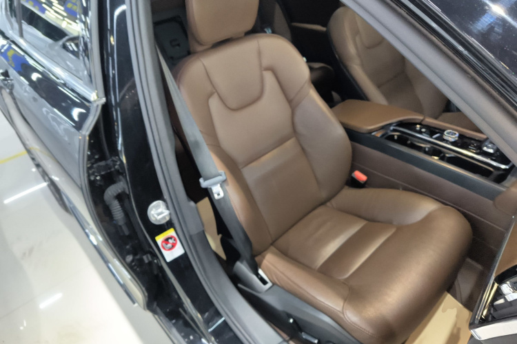 沃尔沃S90 2024款 B5 智逸豪华版局部细节41