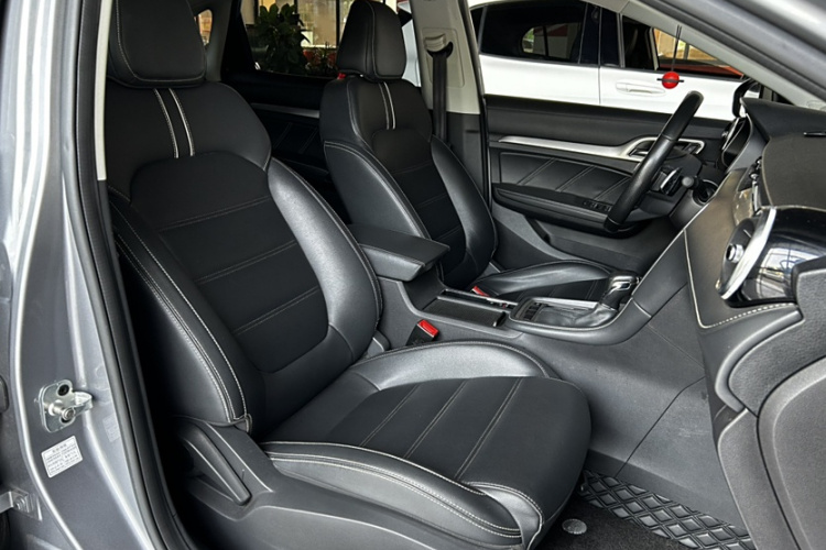 名爵 MG6 2017款 20T 自动豪华智联版 国V中控内饰7004