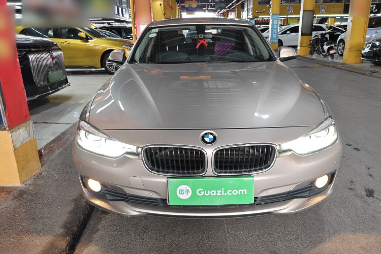 宝马3系 2016款 316Li 时尚型车身外观2