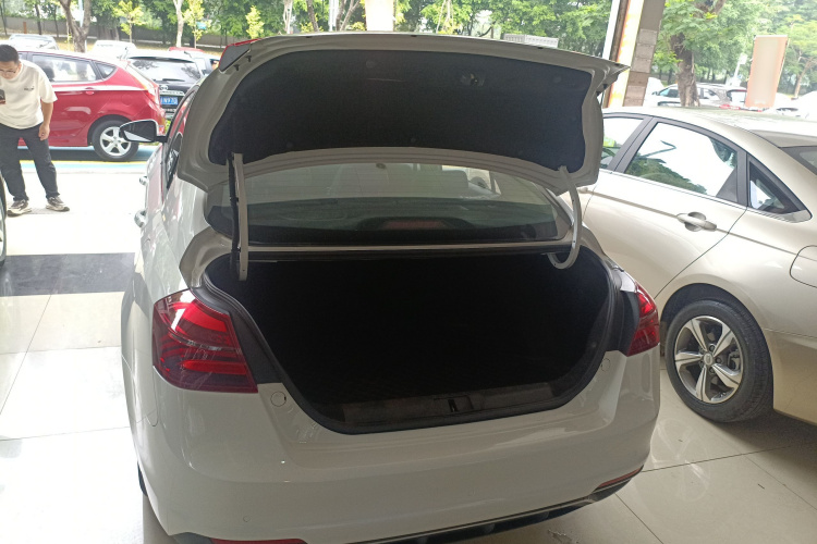 吉利汽车 帝豪 2018款 1.5L CVT向上互联版局部细节23