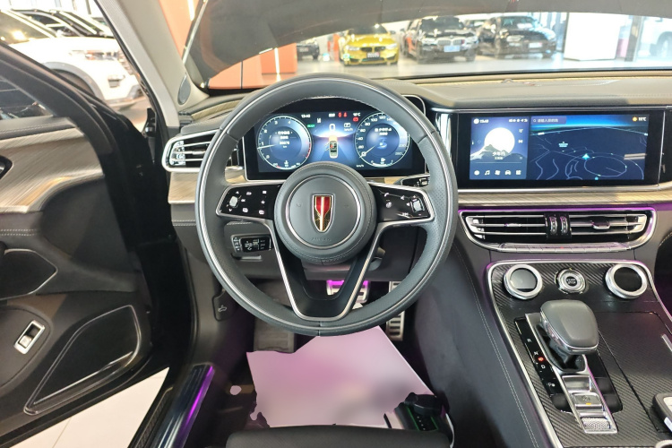 红旗H9 2020款 2.0T 智联旗畅版中控内饰13