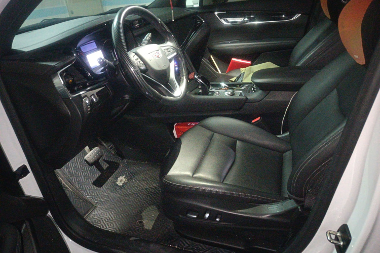 凯迪拉克XT6 2021款 2.0T 六座两驱豪华型中控内饰19