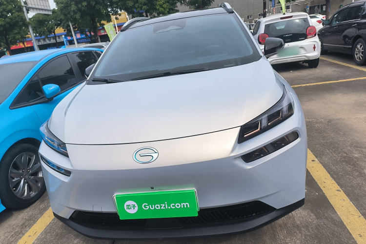 埃安 AION V 2021款 Plus 70 智领版 磷酸铁锂车身外观2