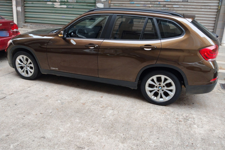 宝马X1 2013款 sDrive18i 时尚型车身外观4