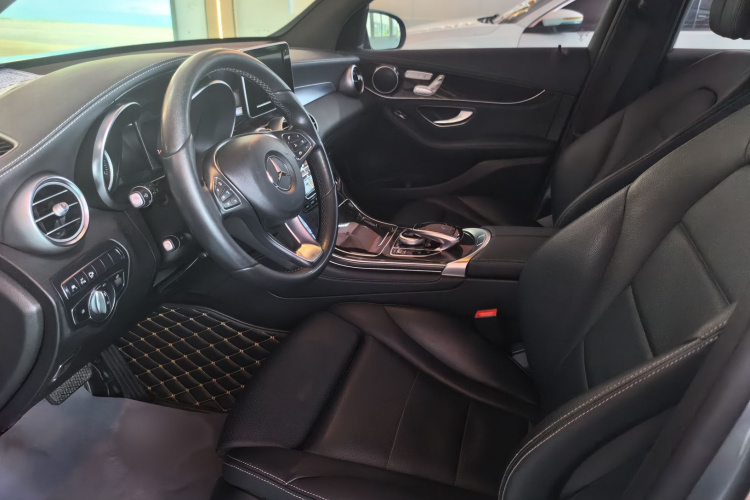 奔驰GLC 2017款 GLC 260 4MATIC 豪华型中控内饰7002
