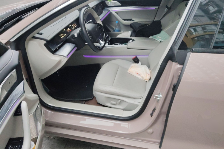 哪吒汽车 哪吒S 2022款 增程版 1160km 后驱中版中控内饰19